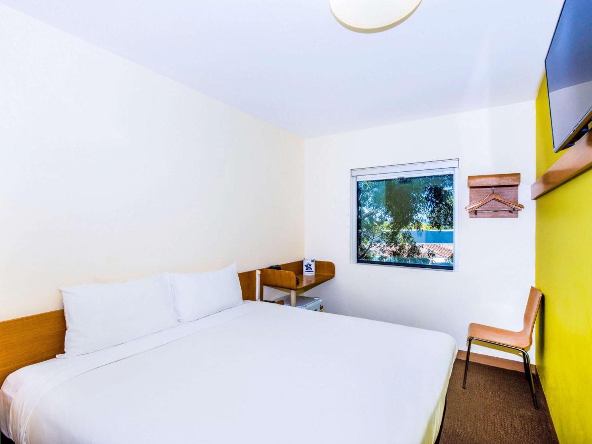 Ibis Budget Sydney Olympic Park Екстериор снимка