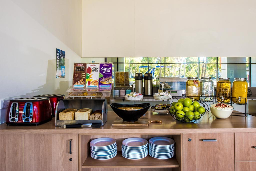 Ibis Budget Sydney Olympic Park Екстериор снимка