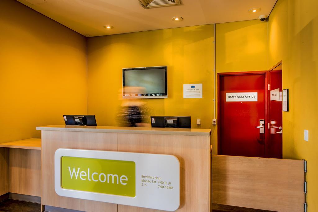 Ibis Budget Sydney Olympic Park Екстериор снимка