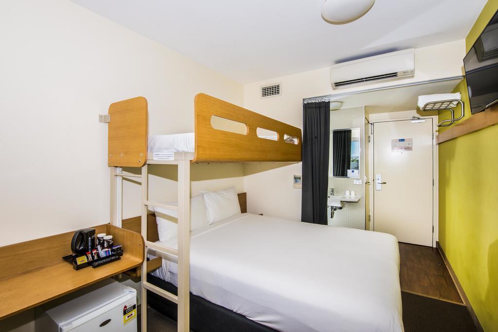 Ibis Budget Sydney Olympic Park Екстериор снимка