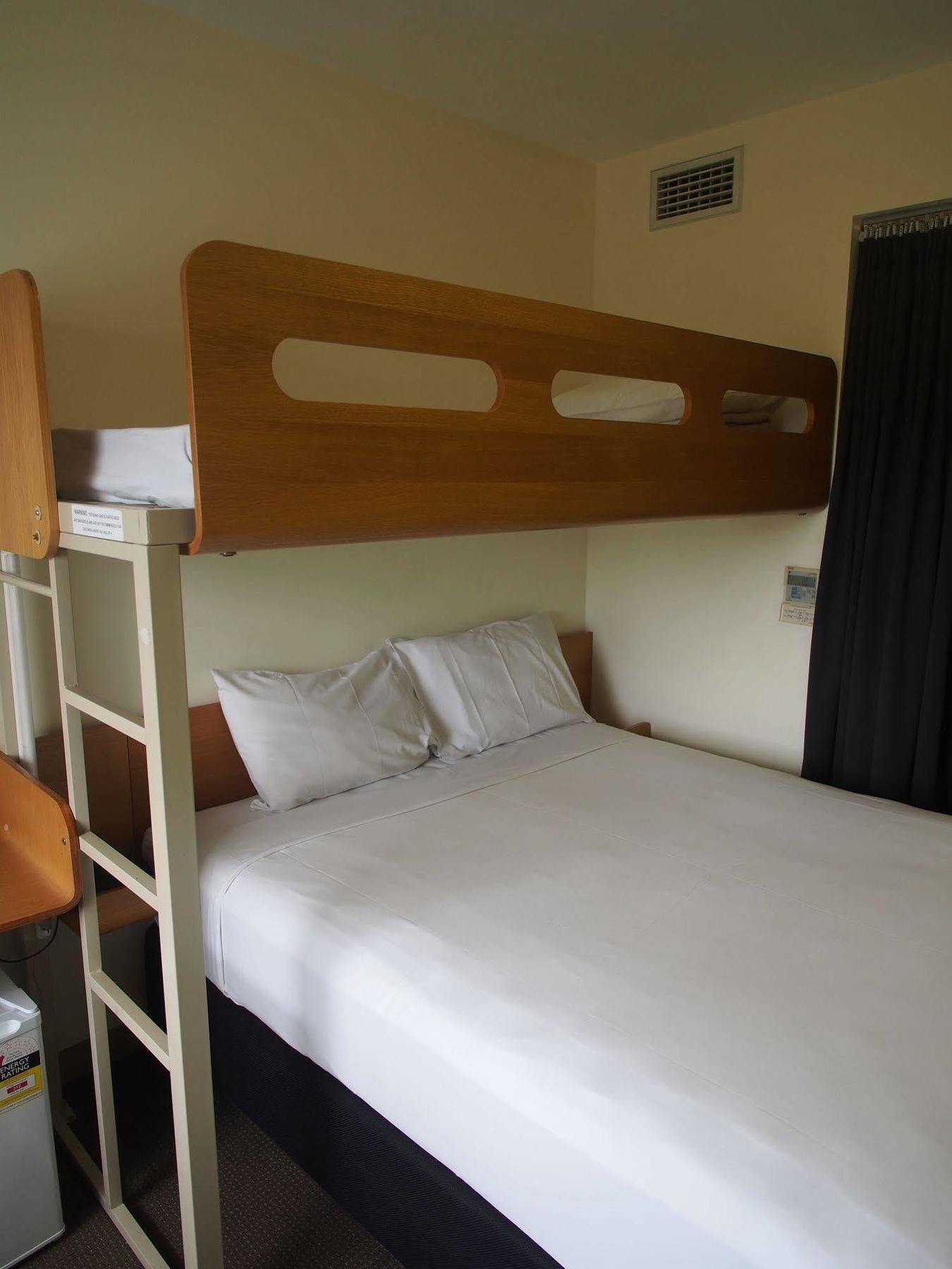 Ibis Budget Sydney Olympic Park Екстериор снимка
