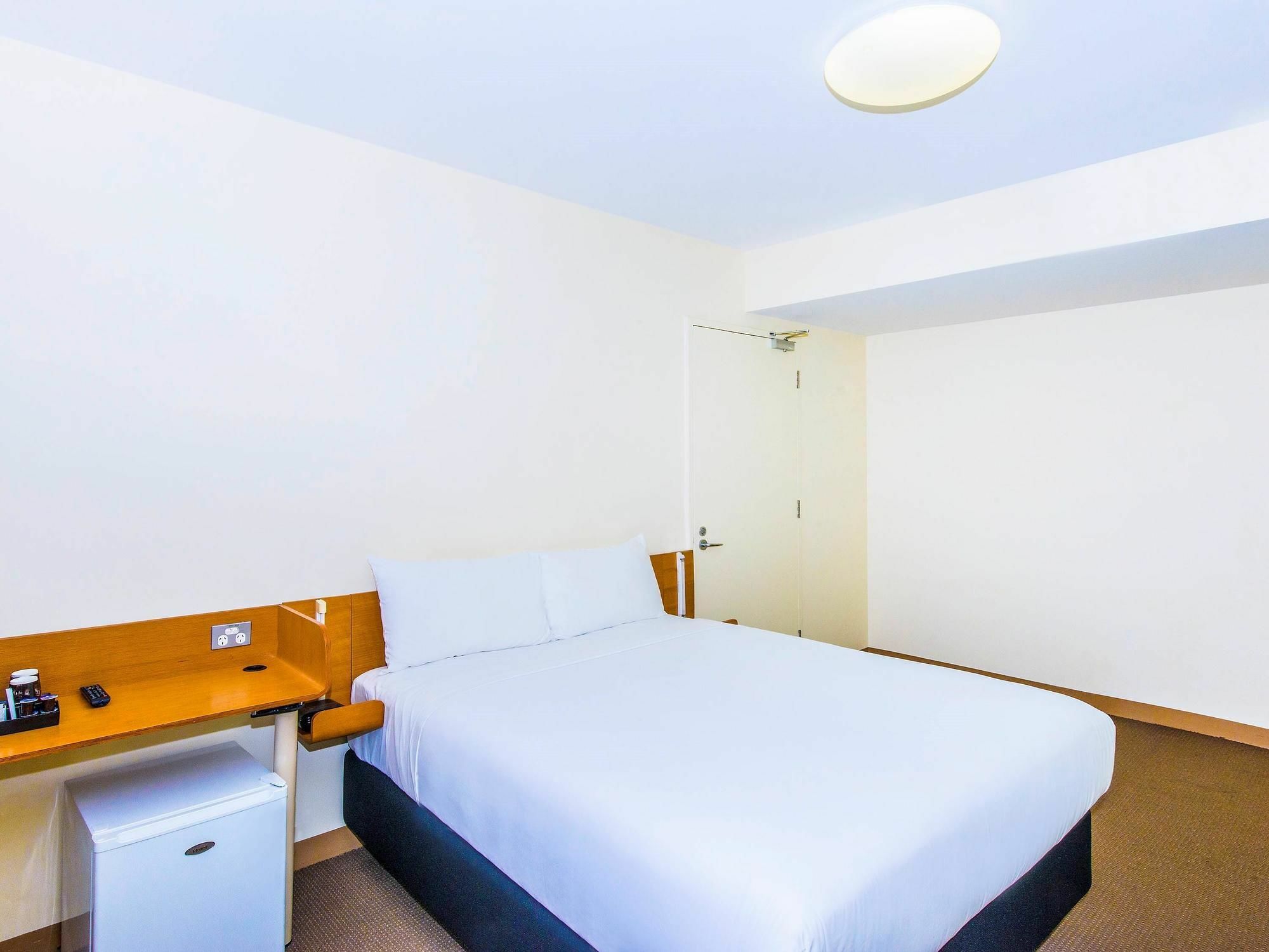 Ibis Budget Sydney Olympic Park Екстериор снимка