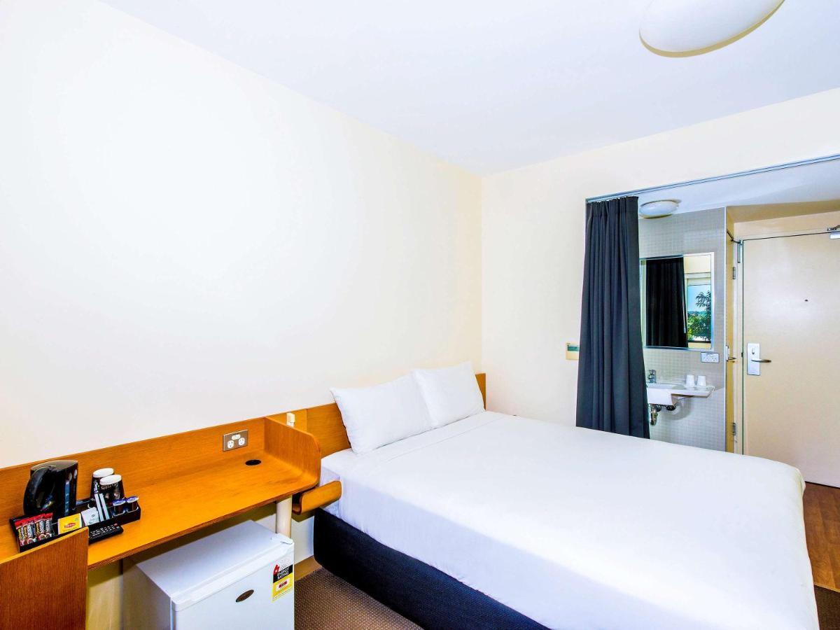 Ibis Budget Sydney Olympic Park Екстериор снимка