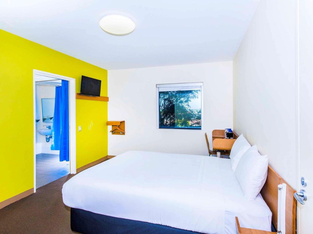 Ibis Budget Sydney Olympic Park Екстериор снимка